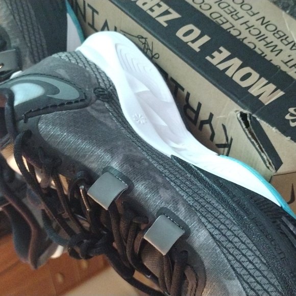 NWT Kyrie 8 Size 12 - Picture 3 of 8